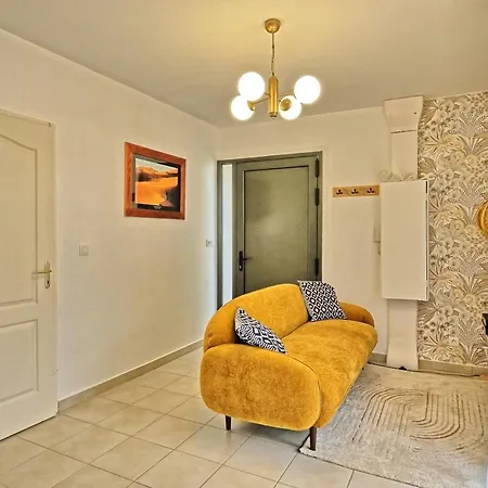 Terrasse 25min Paris Apartment Melun